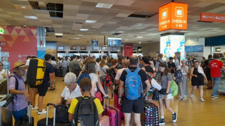 Caos aeroporto Palermo: iniziativa provocatoria dei sindacati FOTO