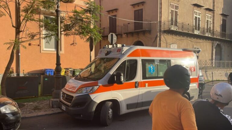 Momenti di paura a Termini Imerese: accoltellamento in via Garibaldi, un ferito trasportato in ospedale