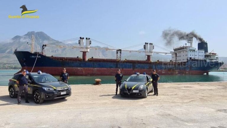 Dopo il maxi sequestro di cocaina al porto di Termini Imerese attracca nave madre FOTO E VIDEO