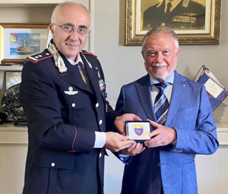 Il delegato UNUCI Sicilia Sergio Palmeri ricevuto dal Comandante della Legione Carabinieri Sicilia