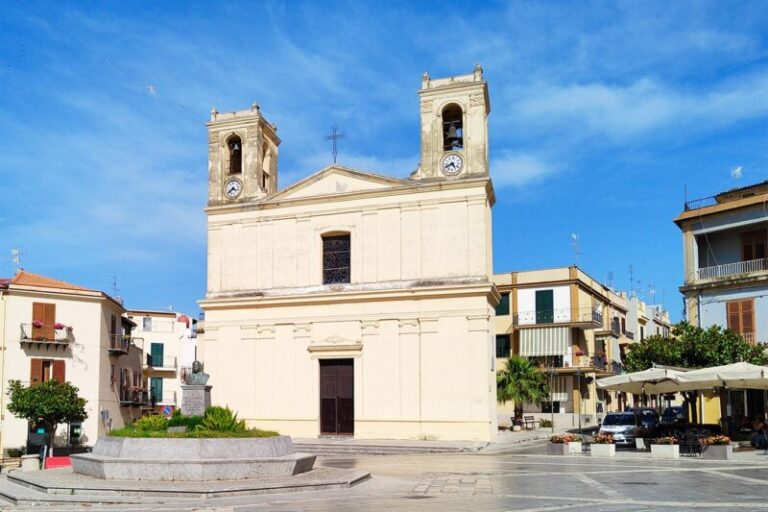 Estorsione a imprenditore onoranze funebri di Campofelice di Roccella: arrestata una donna