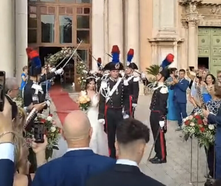 Termini Imerese: picchetto d’onore per i termitani Serena e Salvatore uniti in matrimonio FOTO