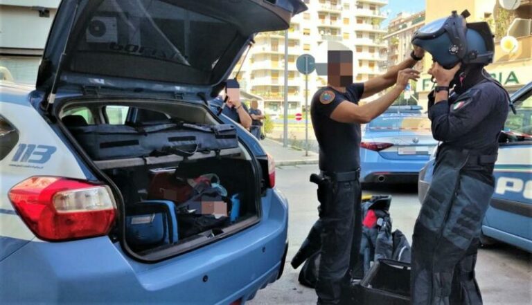 Provincia di Palermo: polizia sequestra materiale esplosivo e denuncia un uomo