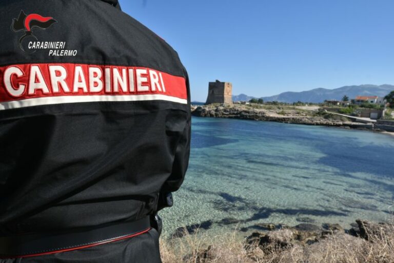 Furto negli uffici comunali in provincia di Palermo: rinvenuta la refurtiva e denunciate tre persone