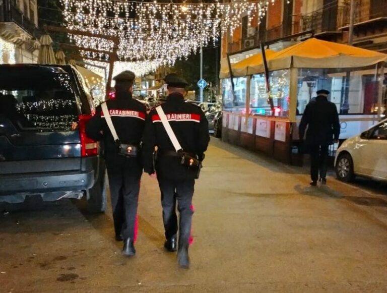 Carabinieri Palermo: arrestati due giovani borseggiatori di 17 e 30 anni