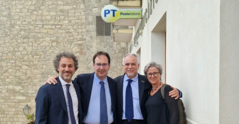 Gangi: Poste Italiane presenta il progetto Polis, uno spazio dedicato al coworking