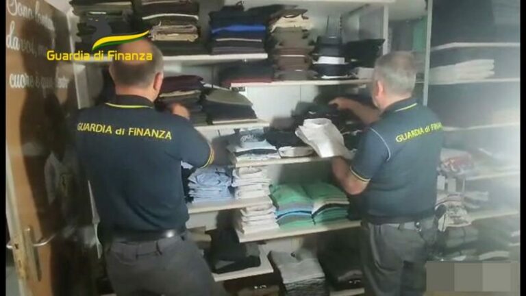 Guardia di Fiananza Palermo: spaccio di droga e contraffazione, sequestrati un chilo e mezzo  di stupefacenti e 3600 capi di abbigliamento VIDEO