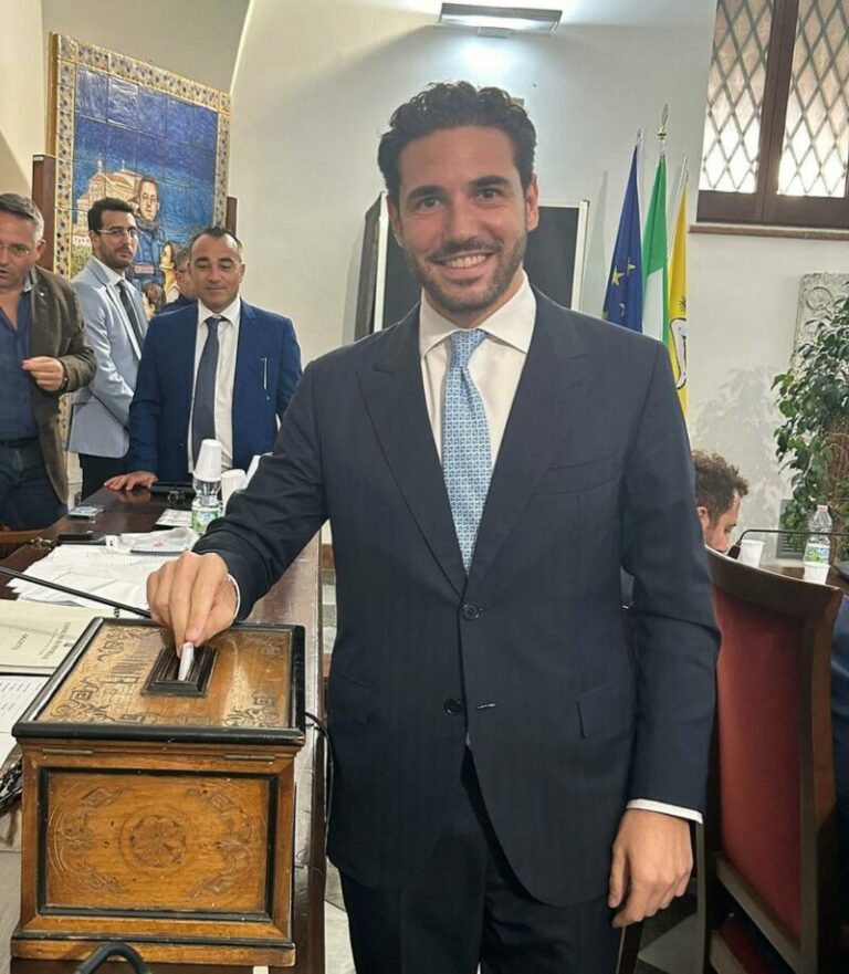 Il deputato regionale Marco Intravaia rieletto presidente del consiglio comunale di Monreale
