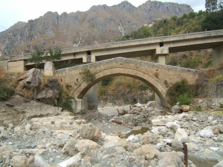 Termini Imerese: si parla di percorsi interni tra il Tirreno e lo Ionio al corso di archeologia di BCsicilia