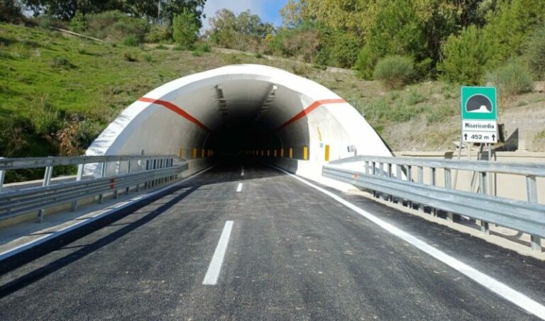 Autostrada A19: riaperti al traffico altri 2 km nei pressi di Enna, Schifani: «Tempi rispettati, prosegue manutenzione su intero tratto»